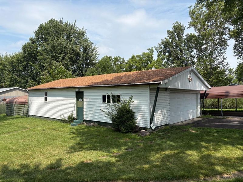 7031 Brantford Road, Butler Twp, OH 45414 Photo 2