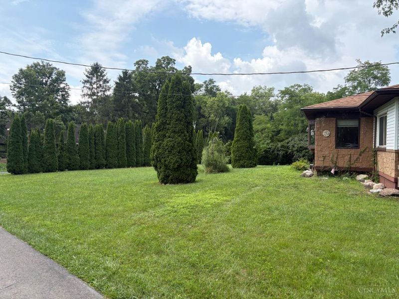 7031 Brantford Road, Butler Twp, OH 45414 Photo 9