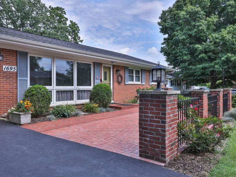 1695 Hillcrest Avenue, Union Twp, OH 45177 Photo 4