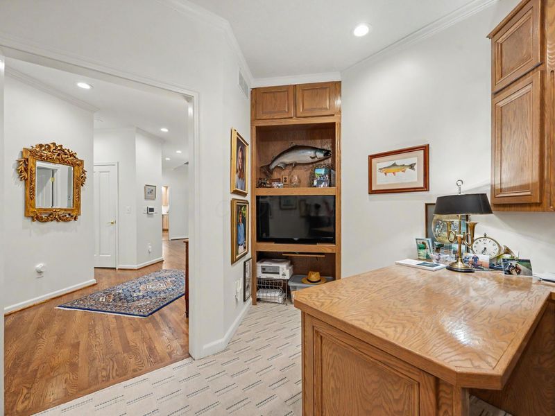 4245 Westleton Court , Columbus, OH 43221 Photo 30