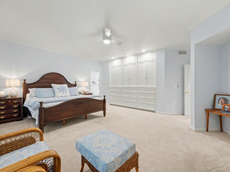 4245 Westleton Court , Columbus, OH 43221 Photo 32