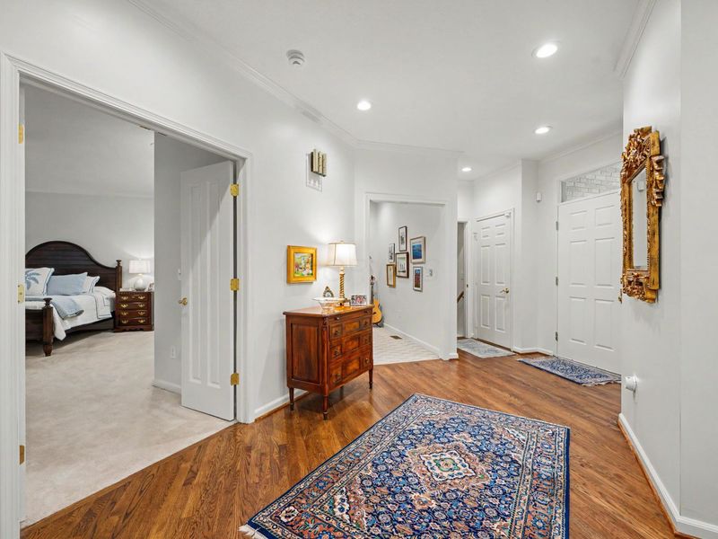 4245 Westleton Court , Columbus, OH 43221 Photo 7
