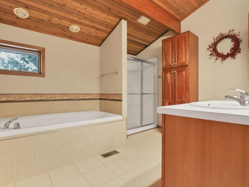 6009 Hall Road , Centerburg, OH 43011 Photo 27