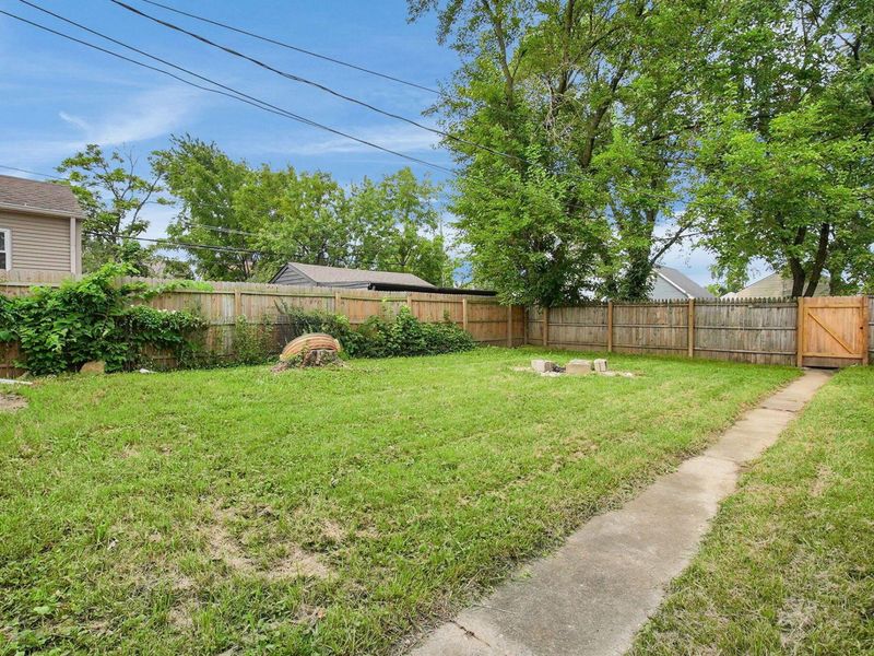 1683 Lexington Avenue , Columbus, OH 43211 Photo 27