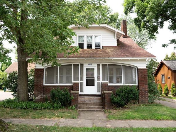 1112 S Barstow Street, Eau Claire, WI 54701