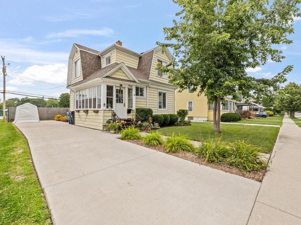 719 Michigan AVENUE, North Fond Du Lac, WI 54937