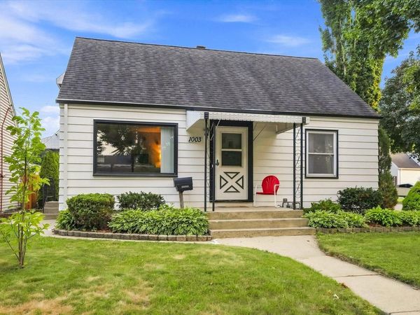1003 E Morgan AVENUE, Milwaukee, WI 53207