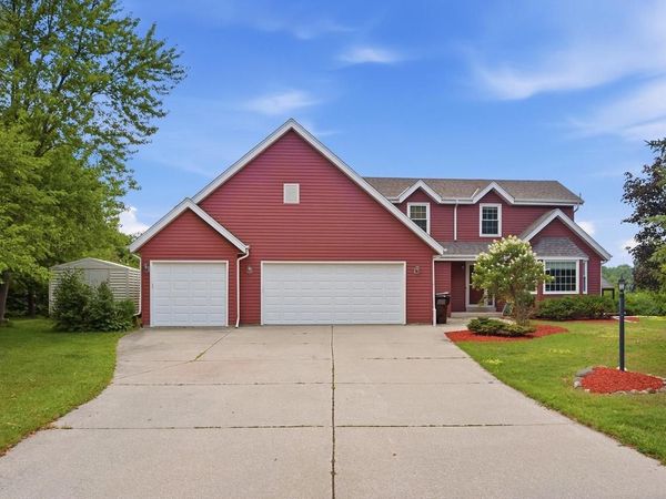 3725 S Joseph STREET, New Berlin, WI 53151