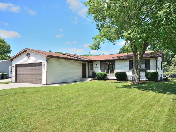 N160W19520 Clover LANE, Jackson, WI 53037