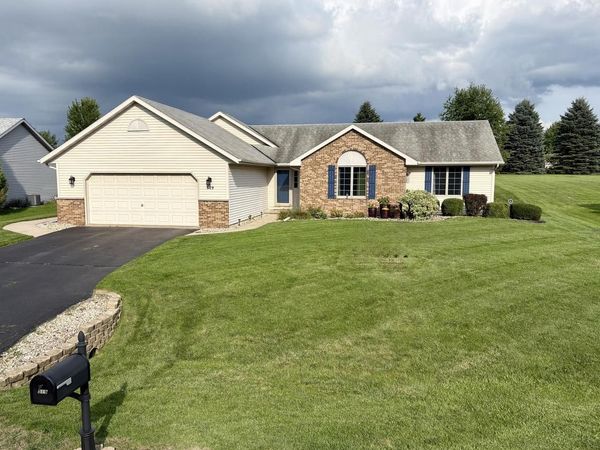 519 Danielson DRIVE, Darien, WI 53114