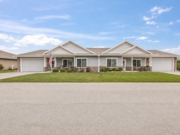 N13W6576 Cedarburg TRAIL, Cedarburg, WI 53012