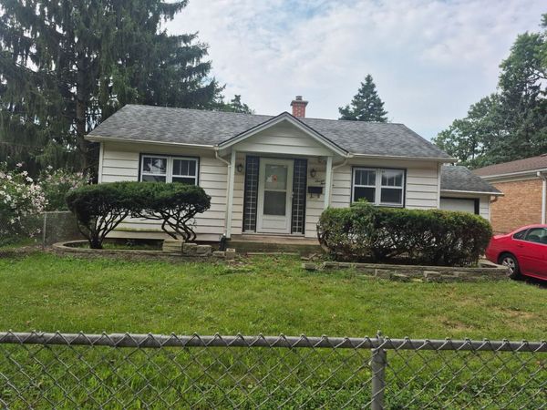 726 E Grand Lake Boulevard , West Chicago, IL 60185