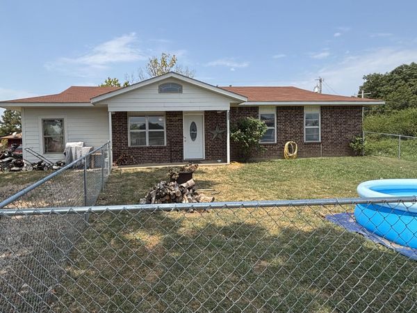 2005 W Cedar Street , Jay, OK 74346