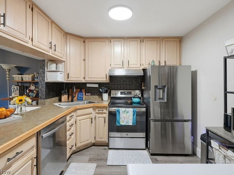 2891 Heatherwood Court , Stow, OH 44224 Photo 7