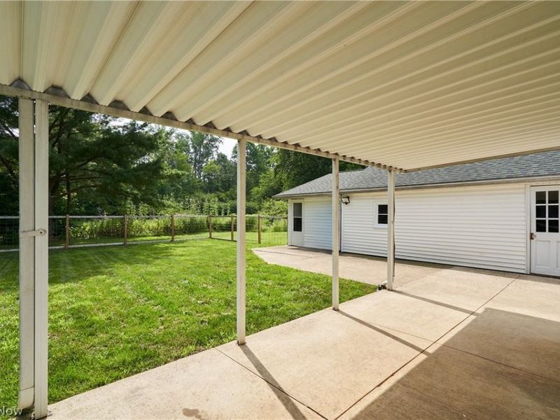 3261 Dewalt Drive , Akron, OH 44312 Photo 15