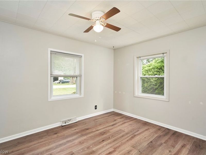 3261 Dewalt Drive , Akron, OH 44312 Photo 8