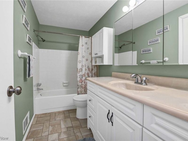 8123 Stuart Court, North Royalton, OH 44133 Photo 32