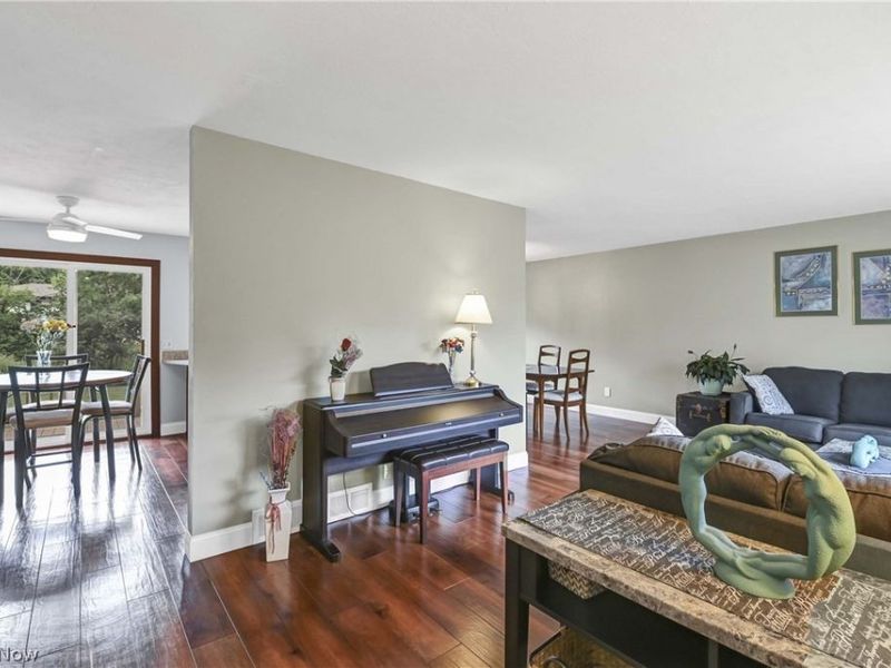 8123 Stuart Court, North Royalton, OH 44133 Photo 7