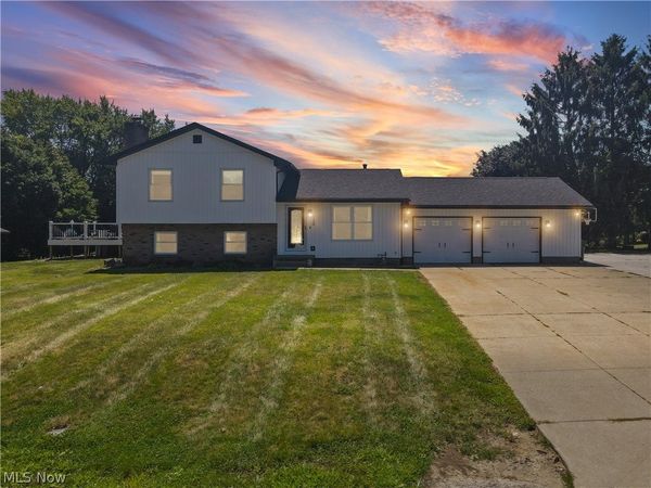 1524 Hightower Drive , Uniontown, OH 44685