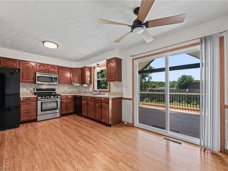 1524 Hightower Drive , Uniontown, OH 44685 Photo 11