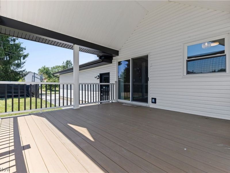 1524 Hightower Drive , Uniontown, OH 44685 Photo 34
