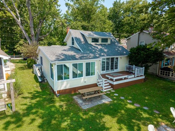 5140 E 580 S Road, Wolcottville, IN 46795