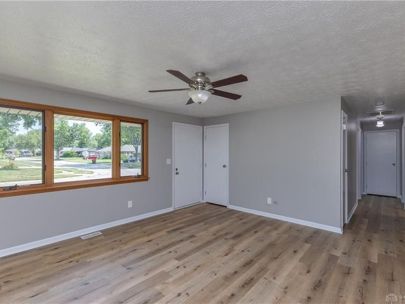 4900 Seville Drive, Englewood, OH 45322 Photo 6