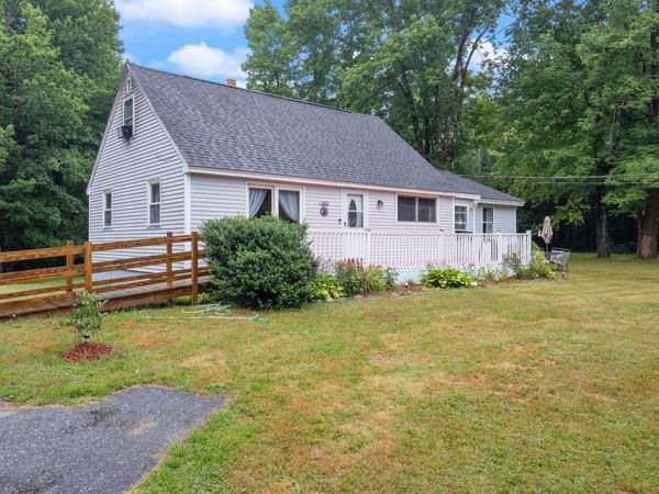 32 Grant Road , Freeport, ME 04032