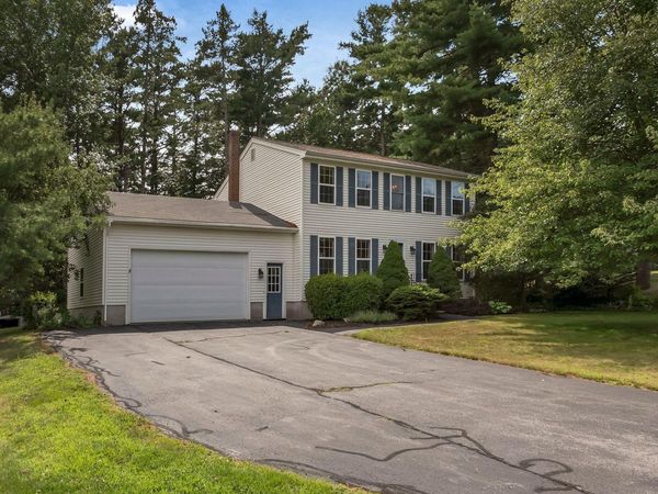 27 Hickory Drive, Brunswick, ME 04011