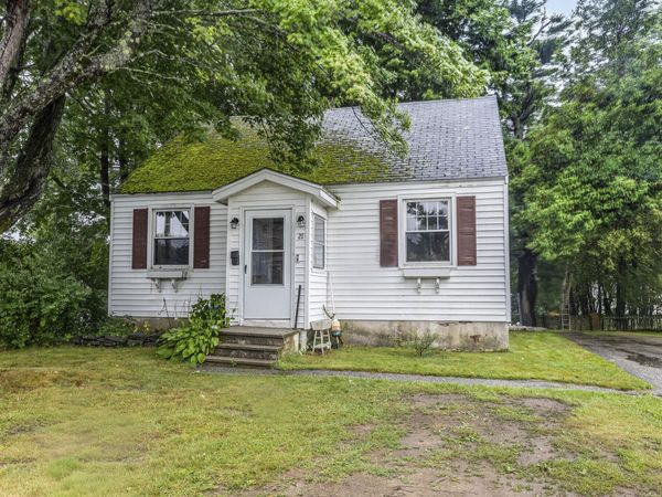 21 Meadow Way , Cape Elizabeth, ME 04107