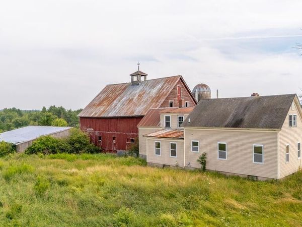 697 Sokokis Avenue , Limington, ME 04049