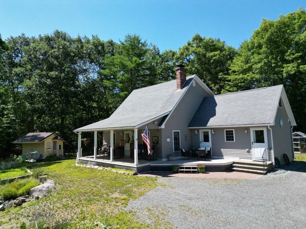 41 Sibley Road , Burlington, ME 04417