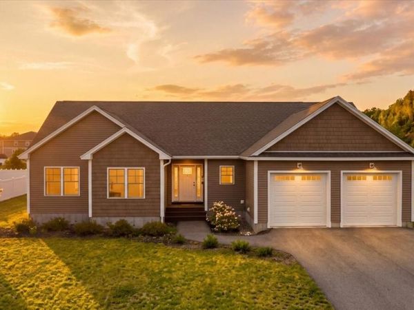 12 Champagne Lane , Lisbon, ME 04250