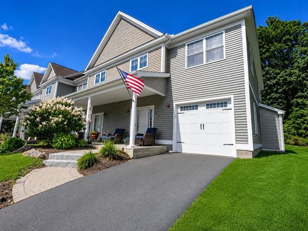 105 Woodview Way, Unit 1, Manchester, NH 03102