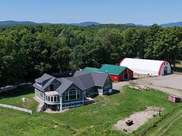 627 Old Coach Road, Lyndon, VT 05851