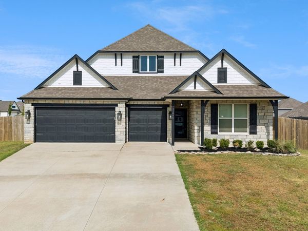 11806 N 131 East Avenue , Collinsville, OK 74021