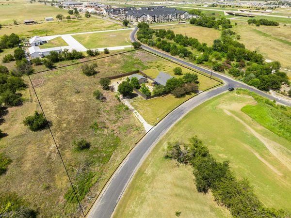 110 Lemens Ave, Hutto, TX 78634