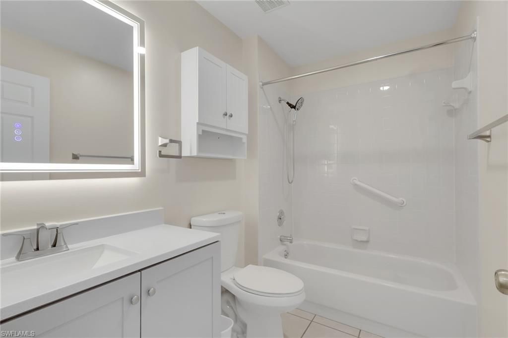 800 Augusta Blvd , Unit B201, Naples, FL 34113 Photo