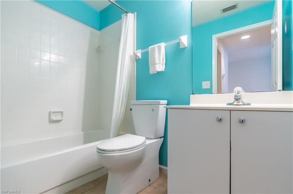 600 Saratoga Cir, Unit D--104, Naples, FL 34104 Photo