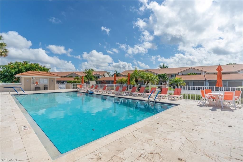 600 Saratoga Cir, Unit D--104, Naples, FL 34104 Photo
