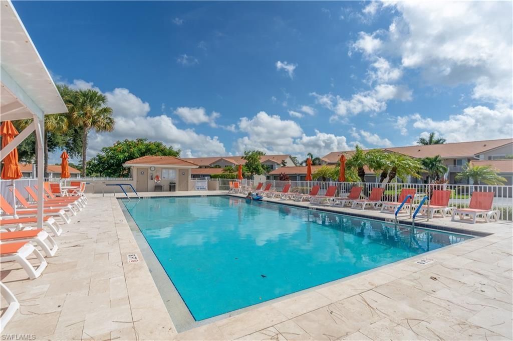 600 Saratoga Cir, Unit D--104, Naples, FL 34104 Photo