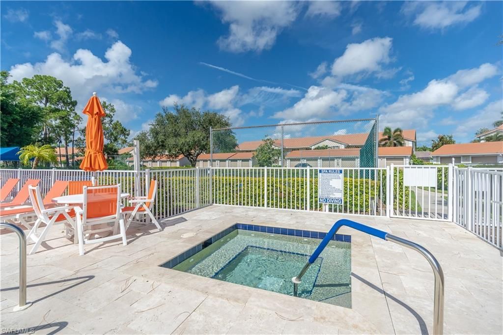 600 Saratoga Cir, Unit D--104, Naples, FL 34104 Photo