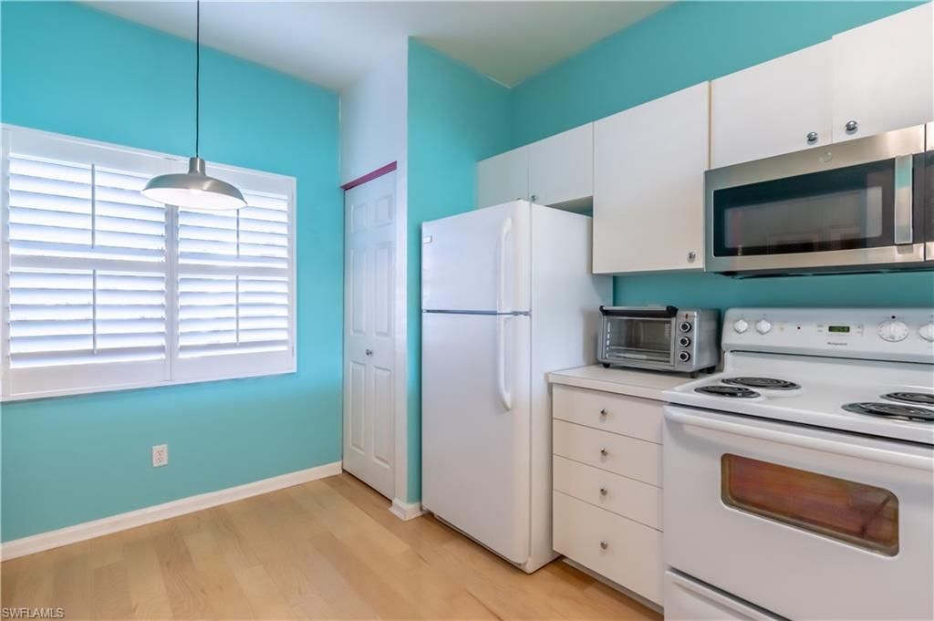 600 Saratoga Cir, Unit D--104, Naples, FL 34104 Photo