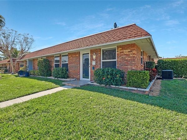 2710 Arbutus ST , Unit B1, NAPLES, FL 34112