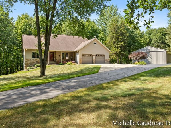 6244 Black Creek Drive, Middleville, MI 49333