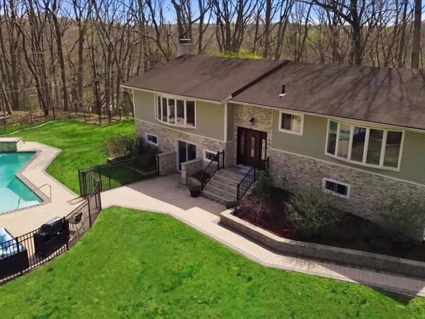 263 Oyster Bay Road , Mill Neck, NY 11765