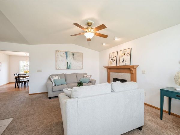 2622 Navajo Ave SW, Cedar Rapids, IA 52404