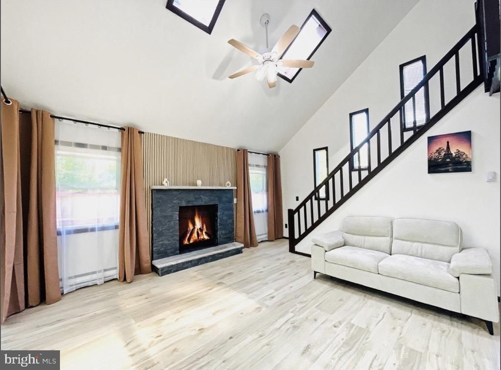 11 MEADOWVIEW DRIVE, LAKE ARIEL, PA 18436