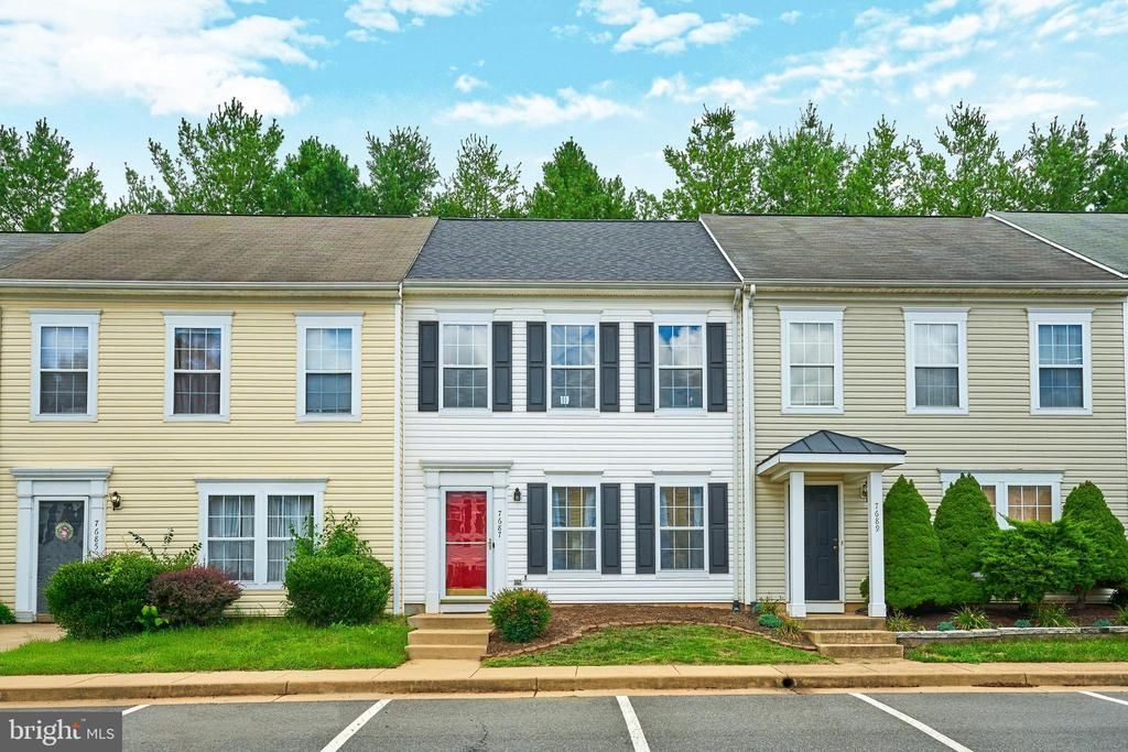 7687 Wankoma Drive, Remington, VA 22734 Main Photo