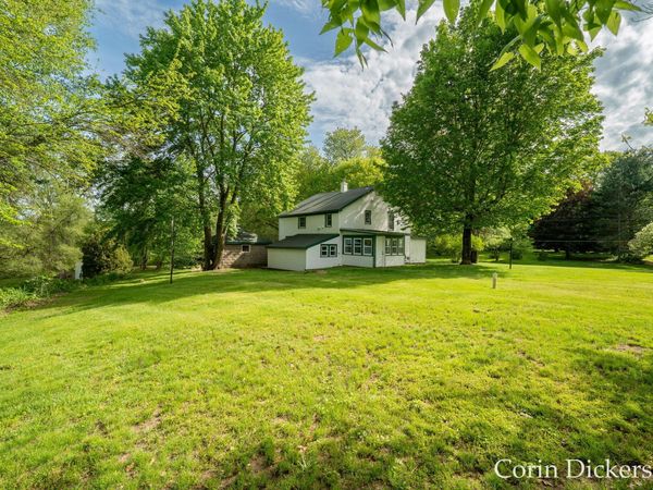 10860 Douglas Avenue, Plainwell, MI 49080